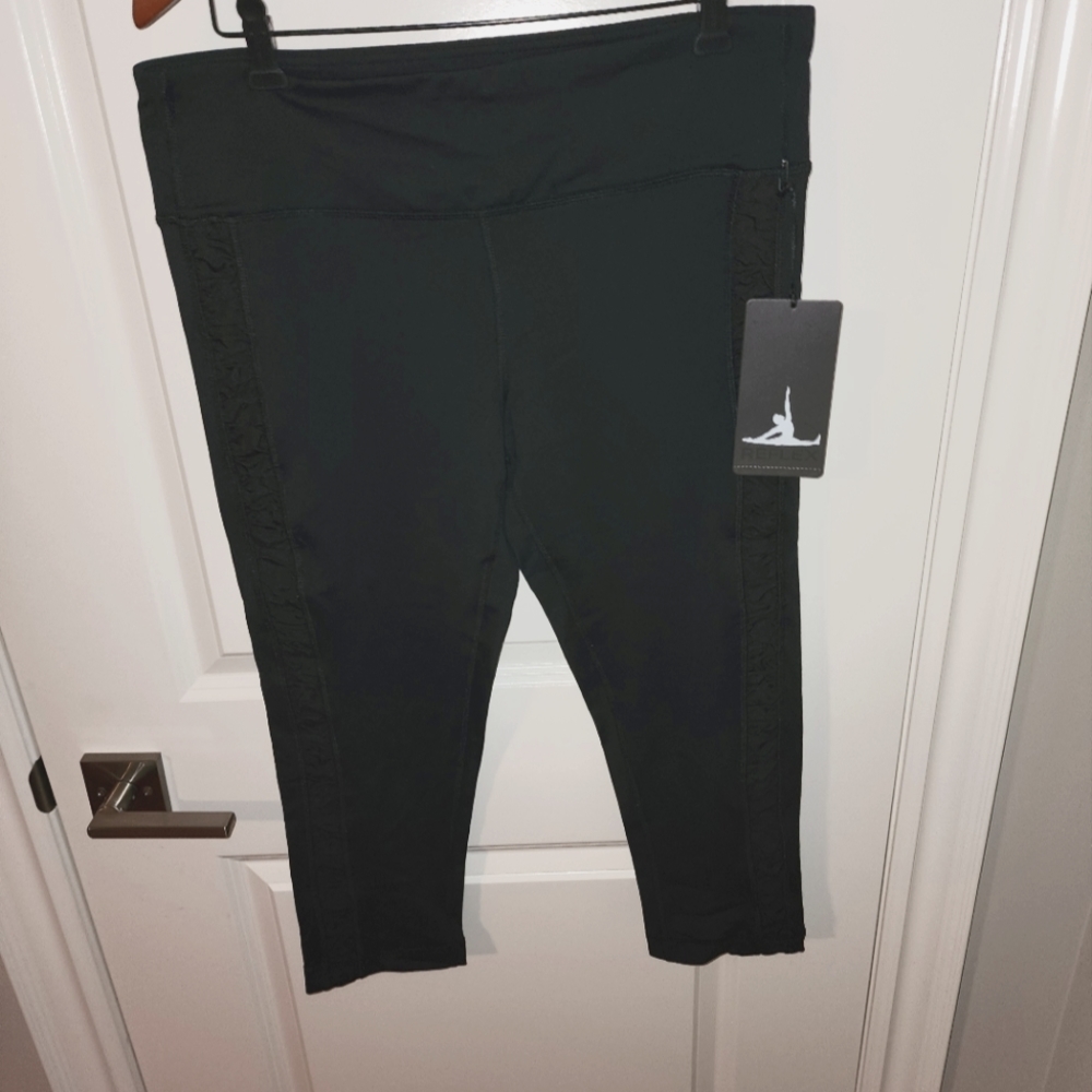 Reflex Capri Tights